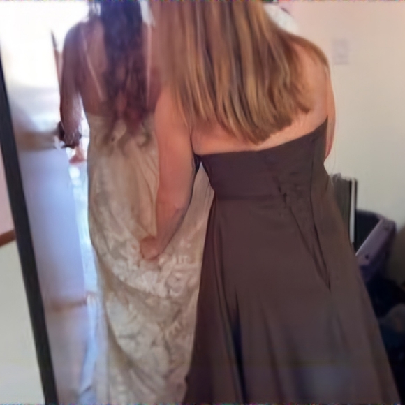 All Who Wonder Designer Wedding Dress - Picture 6 of 7